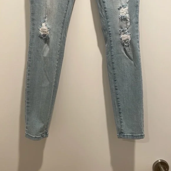WOMEN BRAND NEW YMI JEANS - Picture 4 of 11